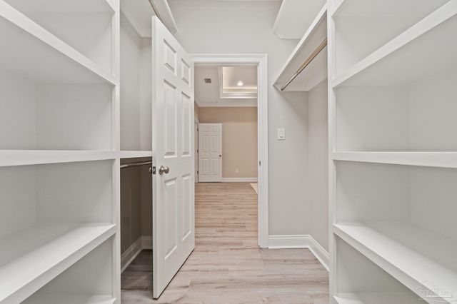 8134 Miranda St, Navarre, FL 32566