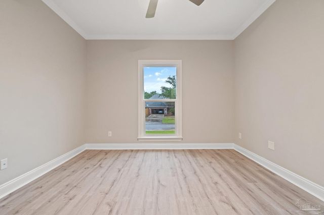 8134 Miranda St, Navarre, FL 32566