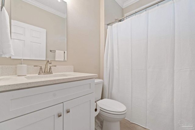 8134 Miranda St, Navarre, FL 32566