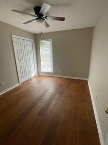 10380 Hunters Ridge Drive N, Mobile, AL 36695