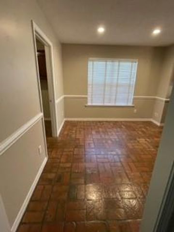 10380 Hunters Ridge Drive N, Mobile, AL 36695