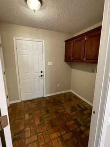 10380 Hunters Ridge Drive N, Mobile, AL 36695
