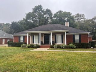 10380 Hunters Ridge Drive N, Mobile, AL 36695