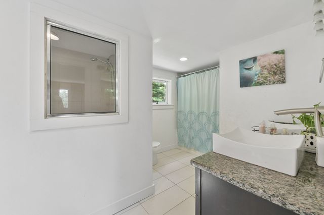 195 Willow Ave, Haverhill, MA 01835