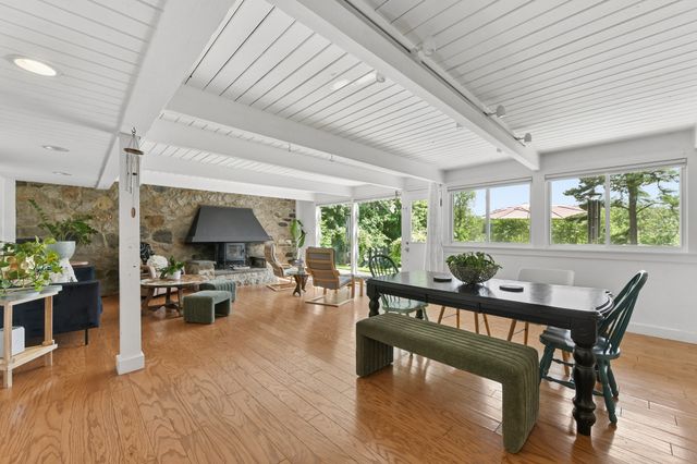 195 Willow Ave, Haverhill, MA 01835