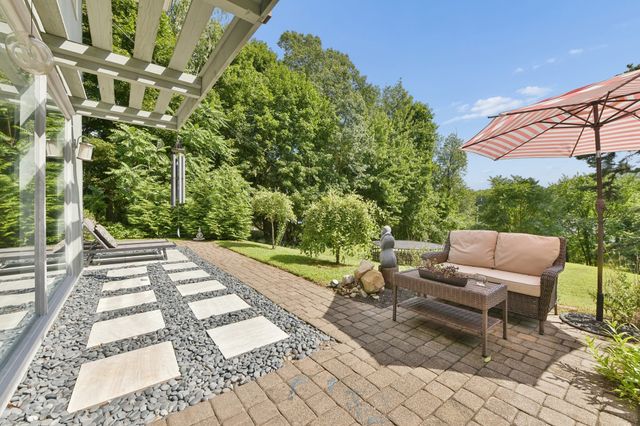 195 Willow Ave, Haverhill, MA 01835