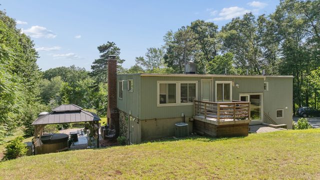195 Willow Ave, Haverhill, MA 01835