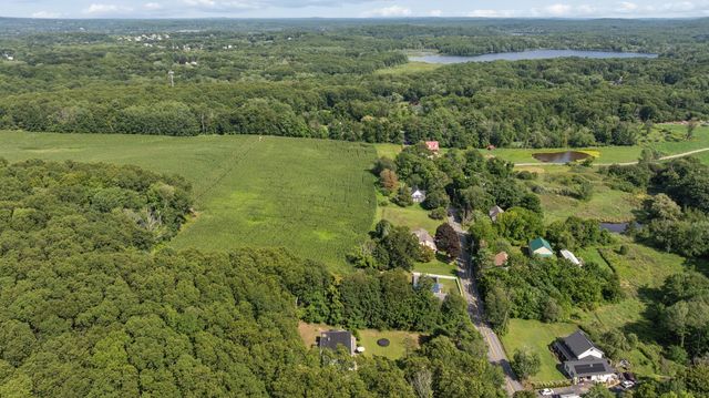 195 Willow Ave, Haverhill, MA 01835