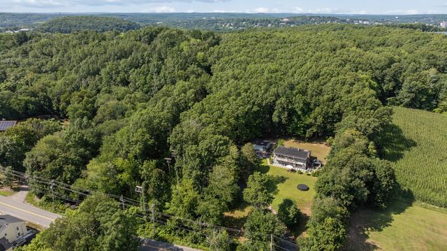 195 Willow Ave, Haverhill, MA 01835