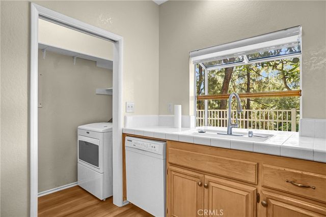624 Indian Oak 106, Oak Park, CA 91377
