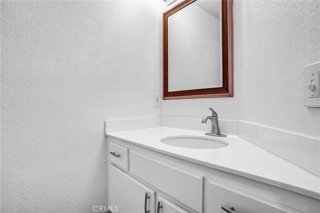 624 Indian Oak 106, Oak Park, CA 91377