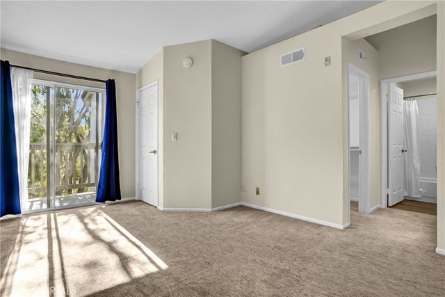 624 Indian Oak 106, Oak Park, CA 91377