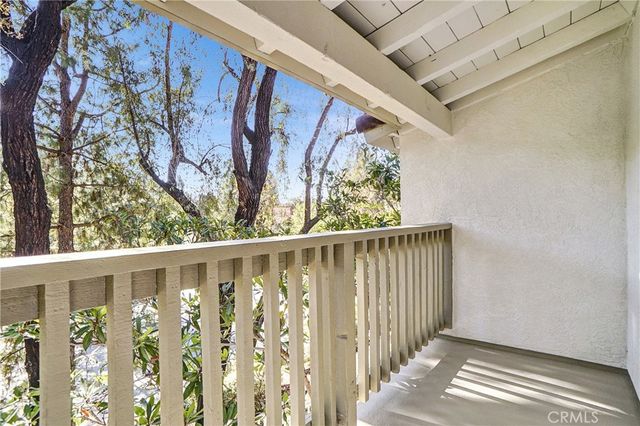 624 Indian Oak 106, Oak Park, CA 91377