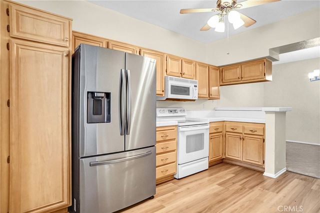 624 Indian Oak 106, Oak Park, CA 91377
