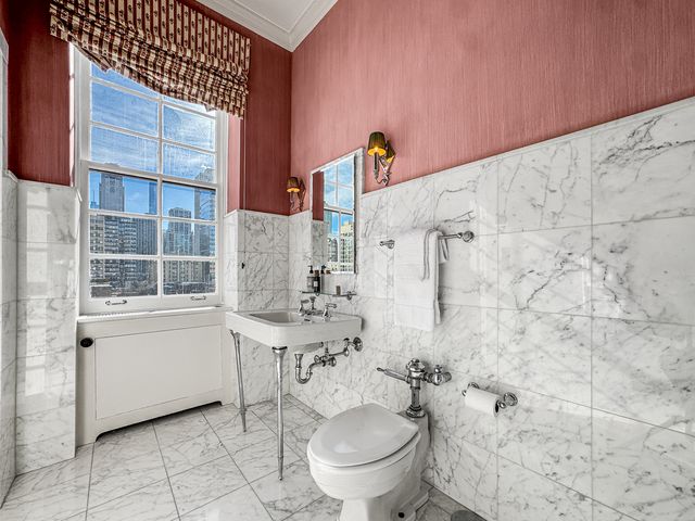 1260 N Astor Street 7, Chicago, IL 60610