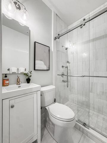 1260 N Astor Street 7, Chicago, IL 60610