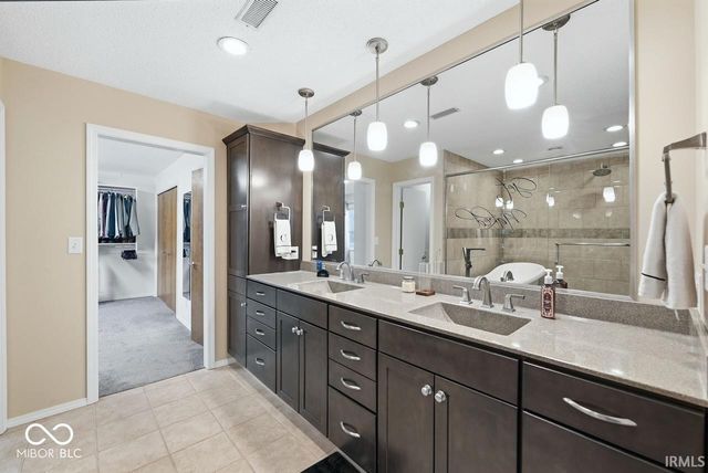 4701 N Weir Drive, Muncie, IN 47304