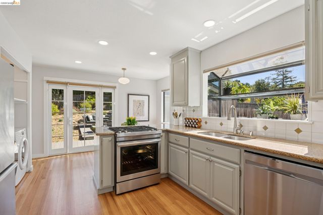 1879 Tulare Ave, Richmond, CA 94805