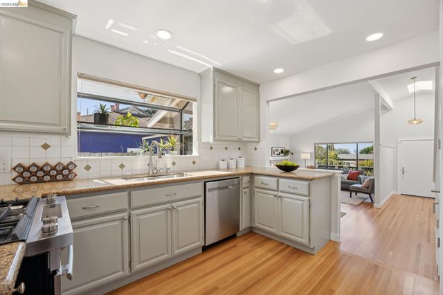 1879 Tulare Ave, Richmond, CA 94805