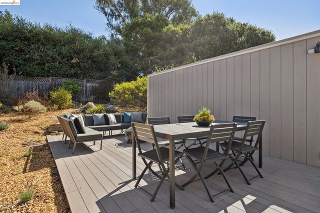 1879 Tulare Ave, Richmond, CA 94805