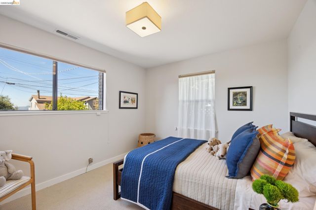 1879 Tulare Ave, Richmond, CA 94805