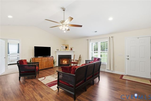 4937 Hurop Rd, Sandston, VA 23150