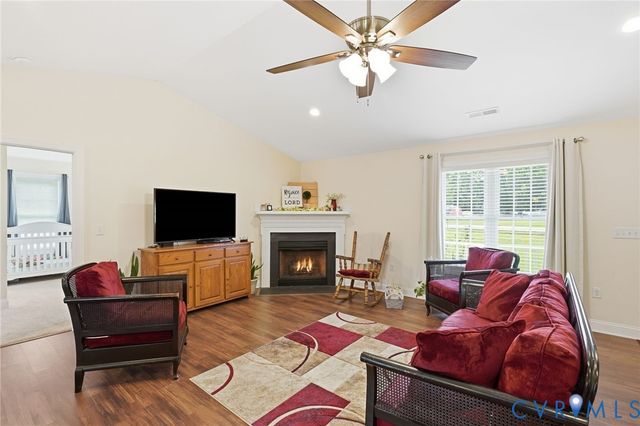 4937 Hurop Rd, Sandston, VA 23150