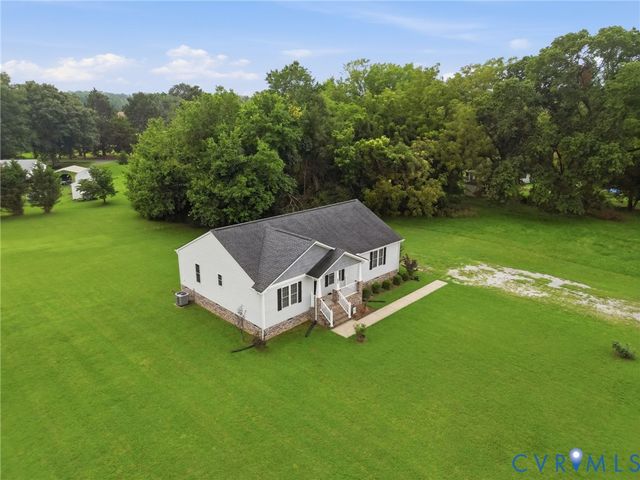 4937 Hurop Rd, Sandston, VA 23150