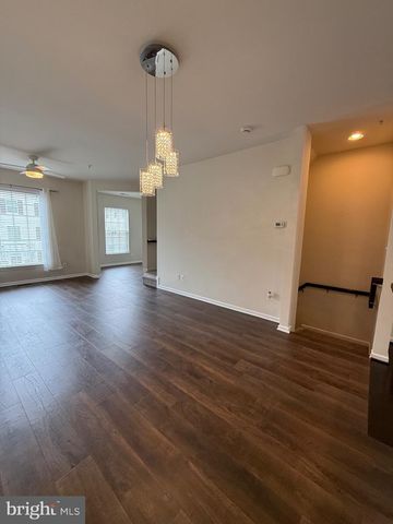 7476 RIDING MEADOW WAY, Manassas, VA 20111