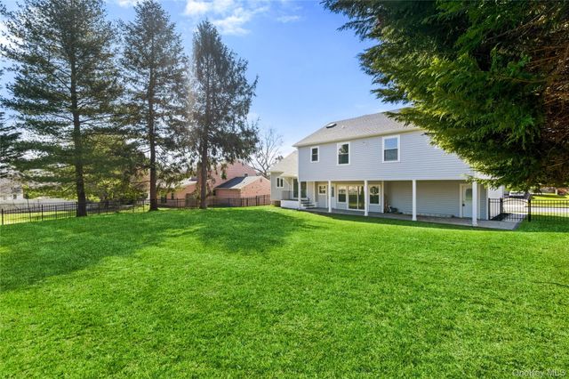 6 Adrienne Drive, Old Bethpage, NY 11804