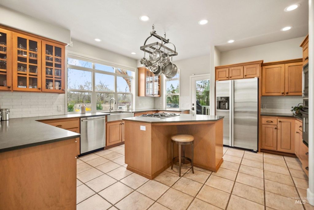 3018 E Parkriver Drive, Boise, ID 83706 photo 13
