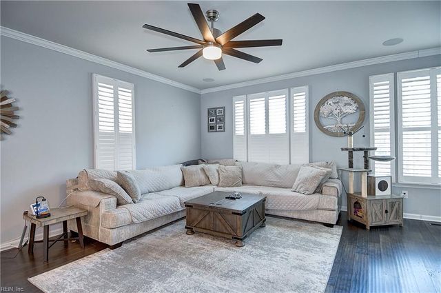 504 Clara LN, Virginia Beach, VA 23451