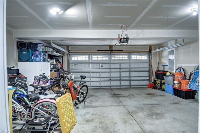 504 Clara LN, Virginia Beach, VA 23451