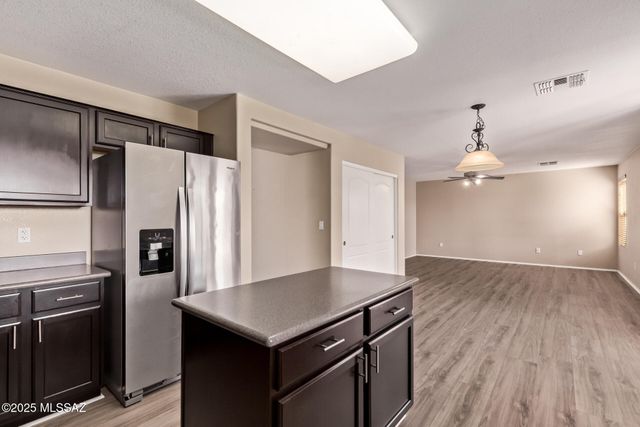 11251 W Harvester Drive, Marana, AZ 85653