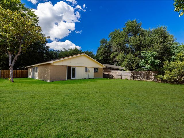 326 Bluebonnet Trail, Garland, TX 75043