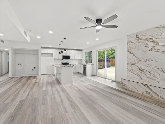 326 Bluebonnet Trail, Garland, TX 75043