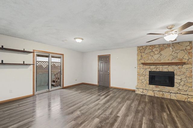 212 Tjaden St, Kechi, KS 67067