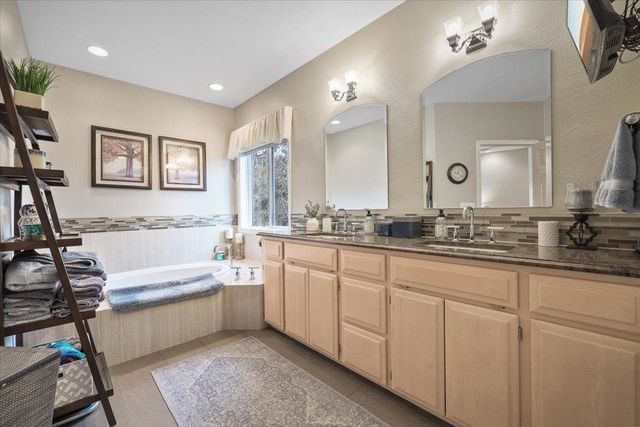 24314 E Pinehurst Ln, Liberty Lake, WA 99019