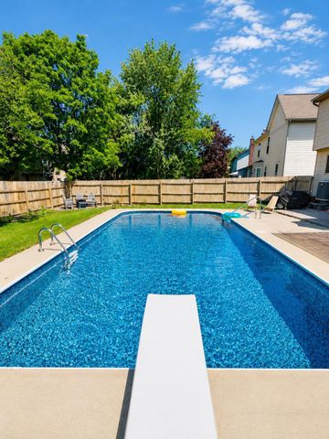 8231 Snowhill Court, Westerville, OH 43081