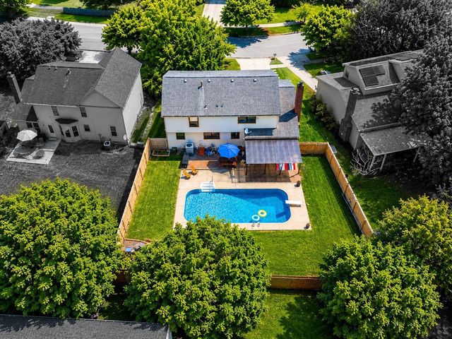 8231 Snowhill Court, Westerville, OH 43081