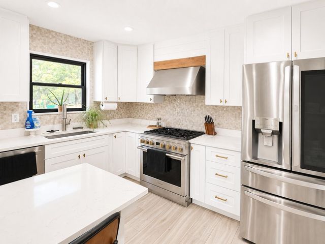 8231 Snowhill Court, Westerville, OH 43081