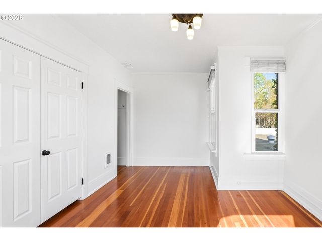 1631 Nw EVERETT St 202, Portland, OR 97209