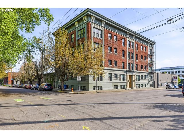 1631 Nw EVERETT St 202, Portland, OR 97209