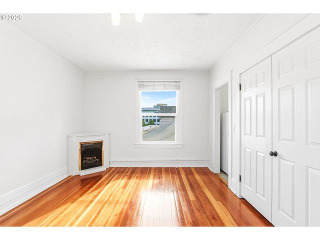 1631 Nw EVERETT St 202, Portland, OR 97209