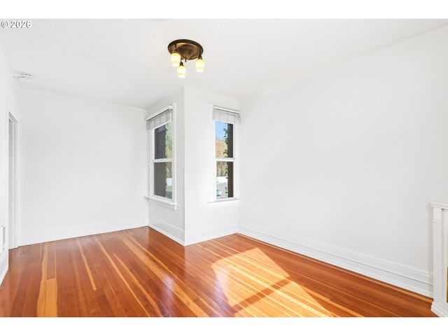 1631 Nw EVERETT St 202, Portland, OR 97209