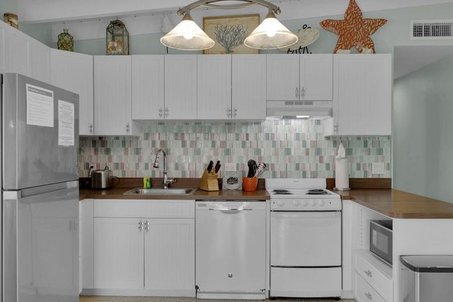 281 & 291 10th Street, Key Colony, FL 33051