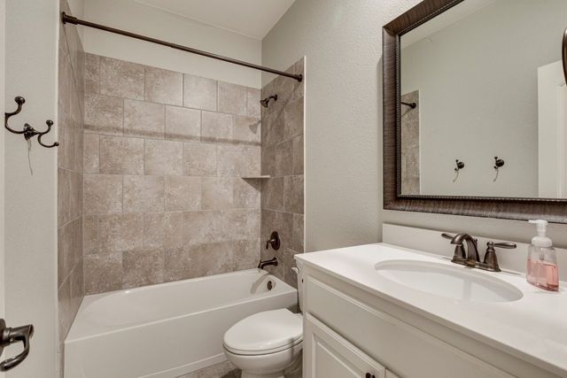 3022 Maverick Lane, Heath, TX 75126