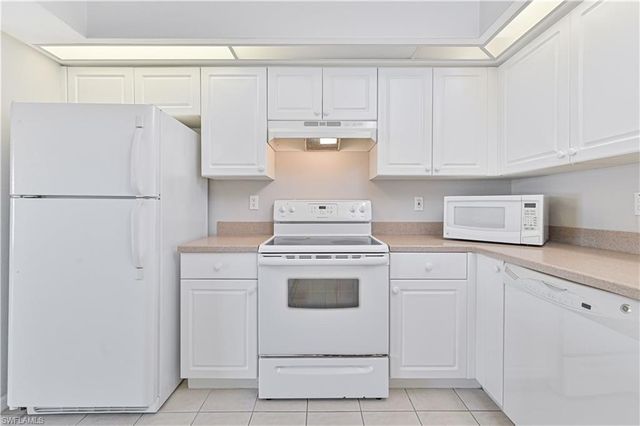 1213 SW 15th TER, Cape Coral, FL 33991