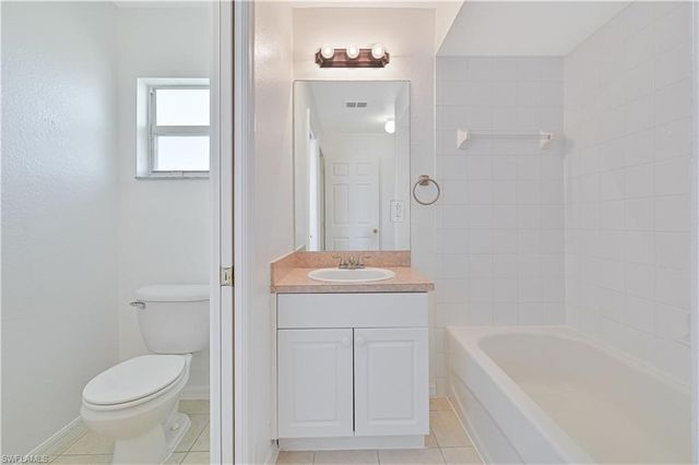 1213 SW 15th TER, Cape Coral, FL 33991