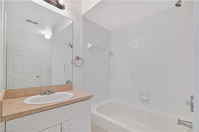 1213 SW 15th TER, Cape Coral, FL 33991